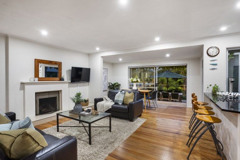 Photo of property in 14 Aberdeen Road, Campbells Bay, Auckland, 0620