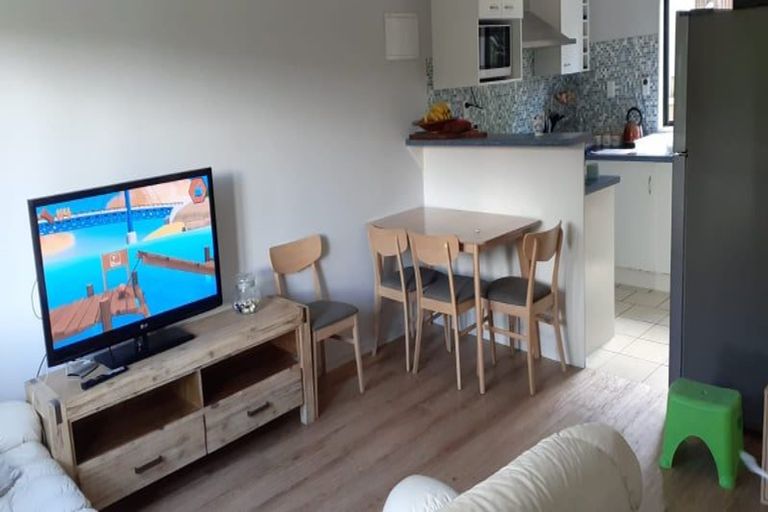 Photo of property in 28 Langana Avenue, Browns Bay, Auckland, 0630