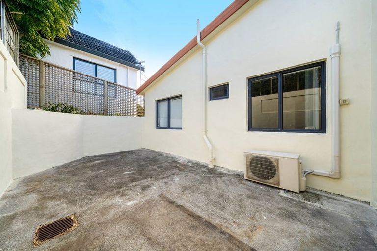 Photo of property in 1/14 Santa Monica Place, Goodwood Heights, Auckland, 2105