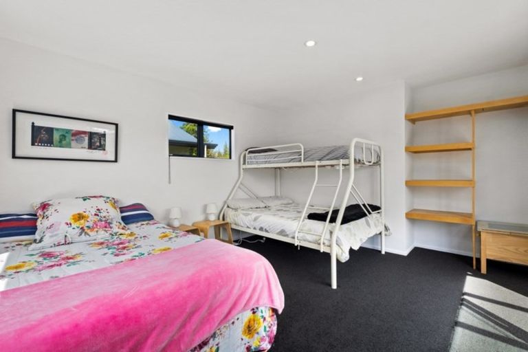 Photo of property in 17 Kings Drive, Wanaka, 9305