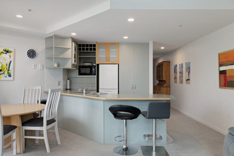 Photo of property in 10/12 Maunganui Road, Mount Maunganui, 3116