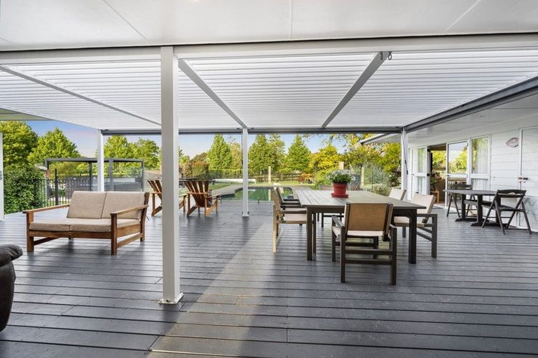 Photo of property in 16 Langford Place, Dairy Flat, Albany, 0792
