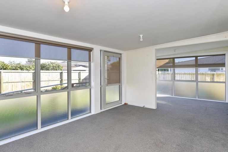 Photo of property in 115 Wilsons Road South, Saint Martins, Christchurch, 8022