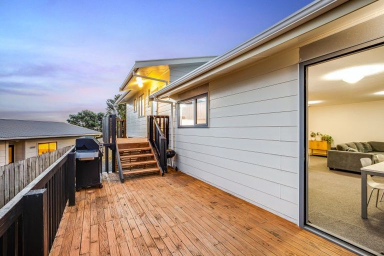 Photo of property in 4 Staysail Place, Whitby, Porirua, 5024