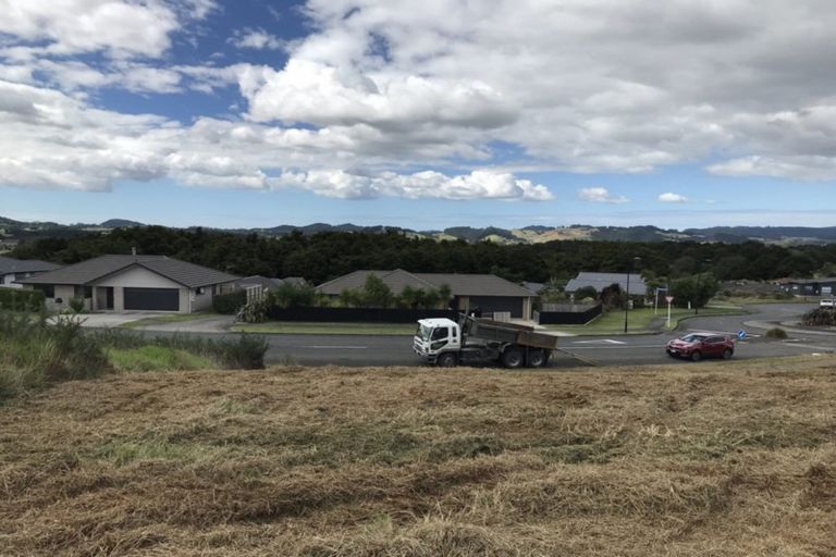 Photo of property in 35 Pebble Beach Boulevard, Te Kamo, Whangarei, 0112