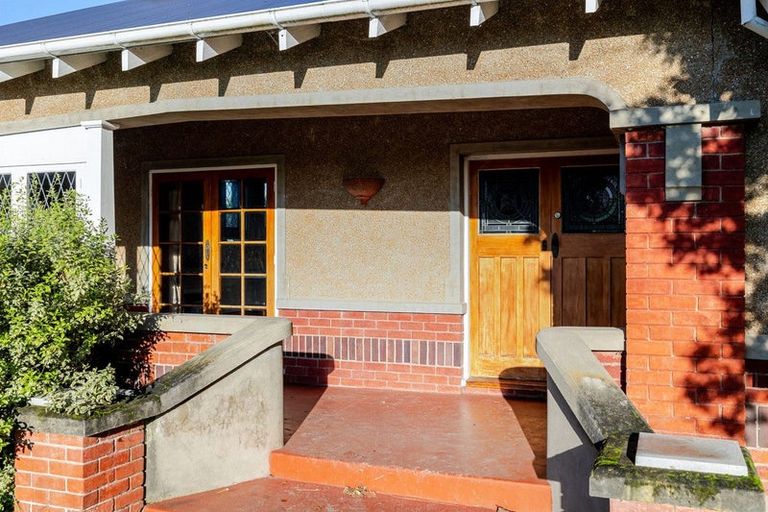 Photo of property in 8 Annandale Avenue, Takaro, Palmerston North, 4410