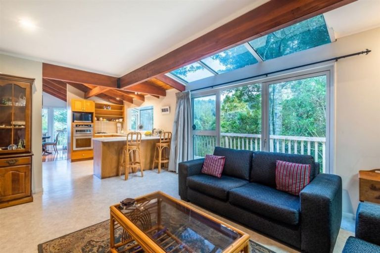 Photo of property in 8 Hebe Place, Birkenhead, Auckland, 0626