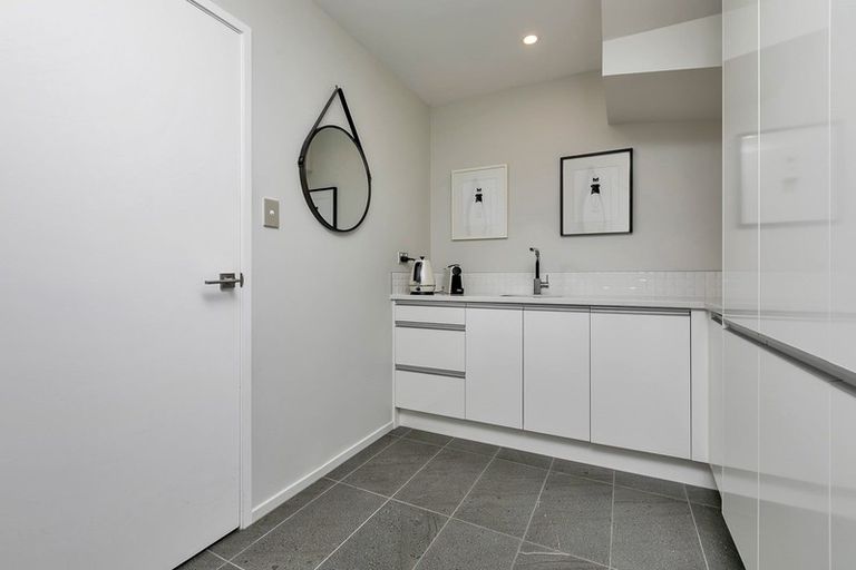 Photo of property in 33 Mapou Road, Hobsonville, Auckland, 0616