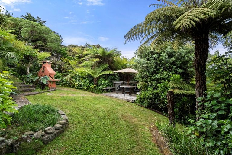 Photo of property in 37 Fairfax Avenue, Northcote, Auckland, 0627