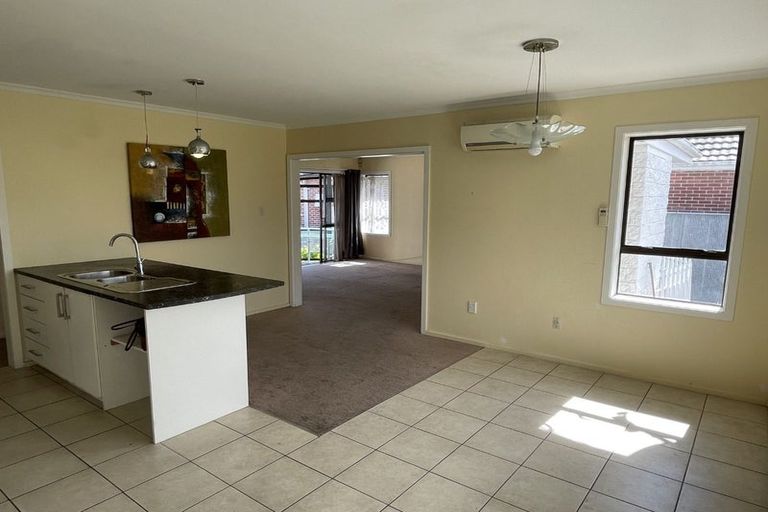Photo of property in 132 Avonhead Road, Avonhead, Christchurch, 8042