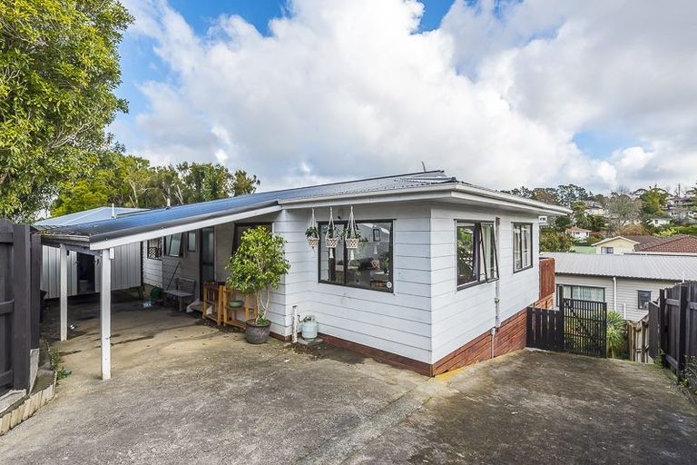 Photo of property in 47a Rehia Road, Massey, Auckland, 0614