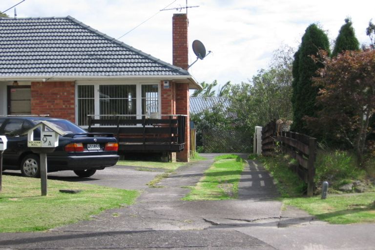 Photo of property in 9 Kirrie Avenue, Te Atatu South, Auckland, 0610