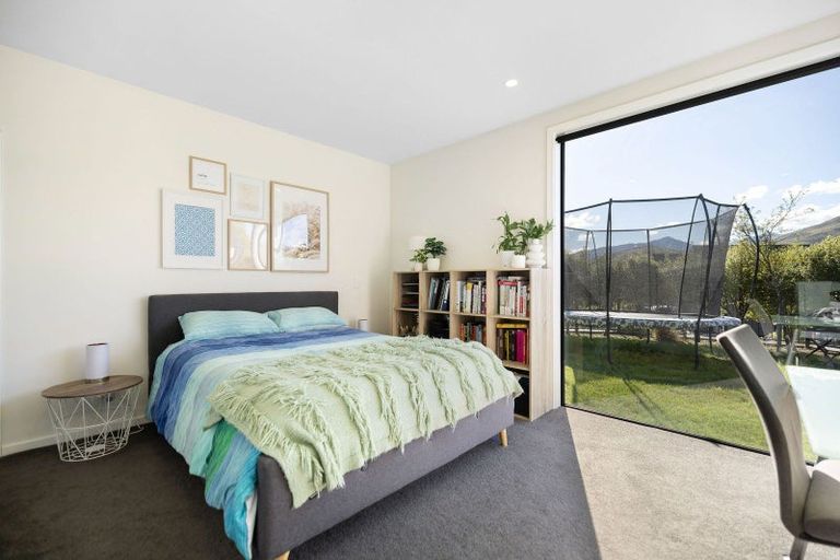 Photo of property in 4 Mckenzies Shute, Jacks Point, Queenstown, 9371