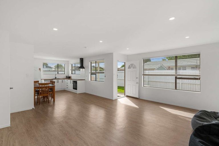 Photo of property in 33 Middleton Road, Upper Riccarton, Christchurch, 8041