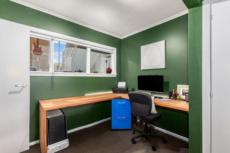 Photo of property in 39 Whitemans Road, Silverstream, Upper Hutt, 5019