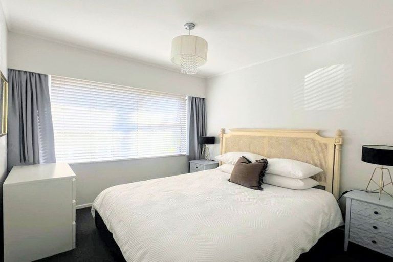 Photo of property in 2/11 Sanders Avenue, Takapuna, Auckland, 0622