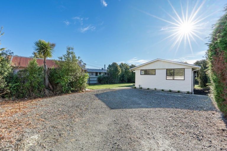 Photo of property in 5 Castle Street, Waihola, Milton, 9073