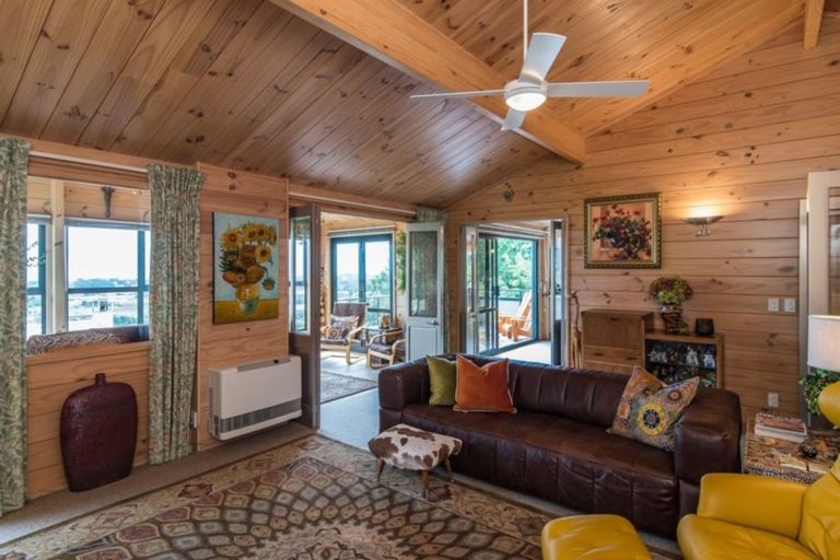 Photo of property in 53d Kotare Street, Waikanae, 5036