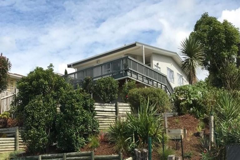 Photo of property in 60 Kia Ora Road, Beach Haven, Auckland, 0626