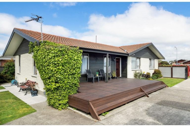 Photo of property in 34 Trevor Street, Hornby, Christchurch, 8042