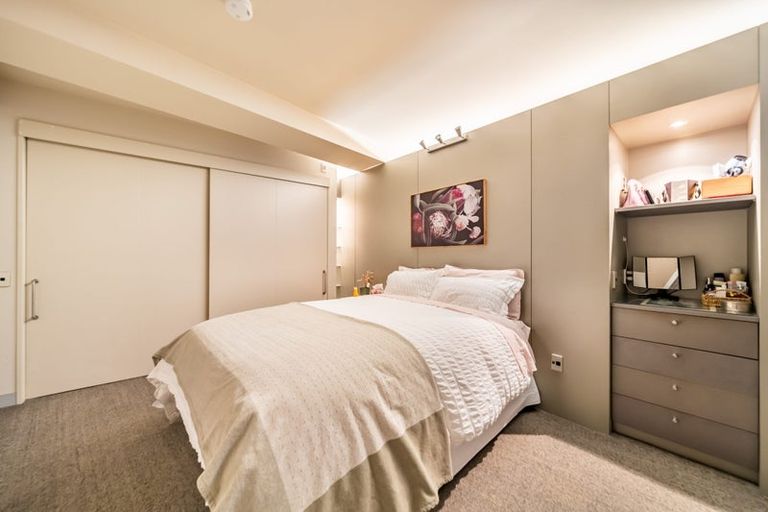 Photo of property in Gerondis Bldg Apartments, 206/60 Willis Street, Wellington Central, Wellington, 6011