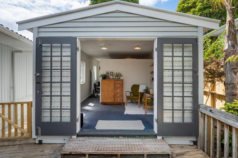 Photo of property in 4 Spinella Drive, Bayview, Auckland, 0629