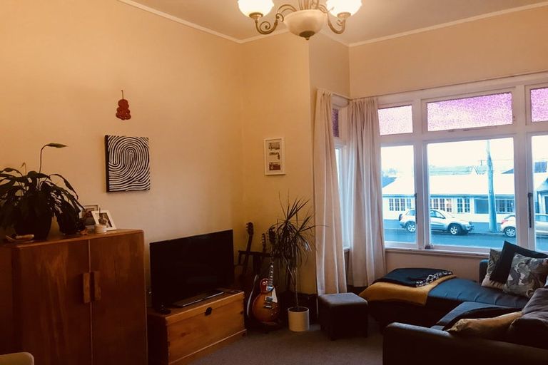 Photo of property in 232 Sutherland Road, Lyall Bay, Wellington, 6022