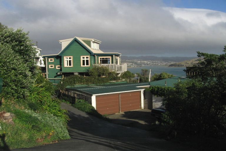 Photo of property in 95 Motuhara Road, Plimmerton, Porirua, 5026