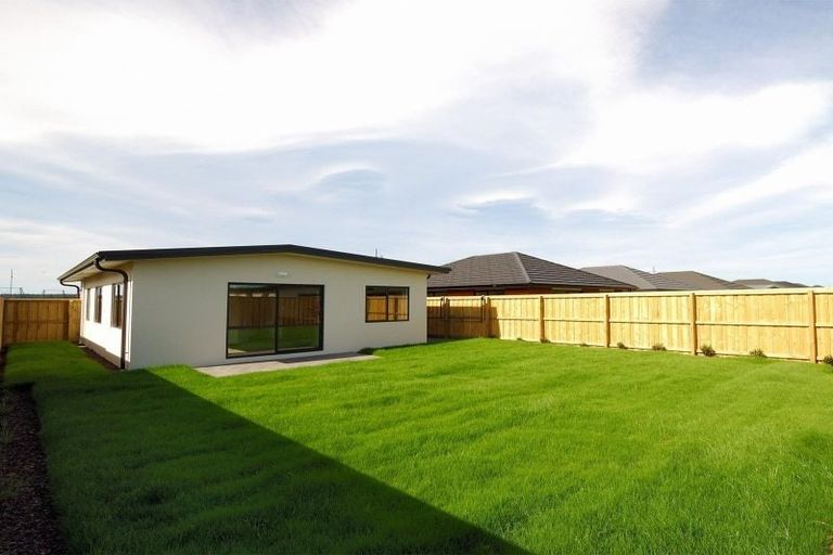 Photo of property in 35 Pakohe Street, Pegasus, 7612