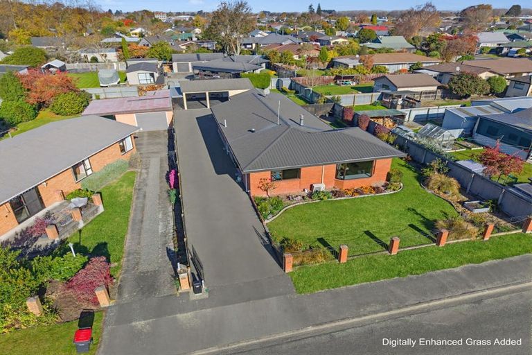 Photo of property in 13 Saint Leonards Road, Temuka, 7920