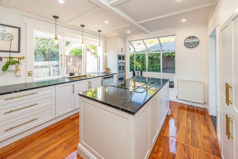 Photo of property in 12 Brassey Road, Saint Johns Hill, Whanganui, 4500