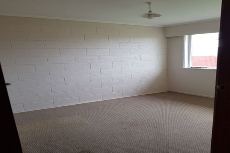Photo of property in 2/52 Landscape Road, Papatoetoe, Auckland, 2025
