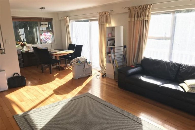 Photo of property in 27 Parker Avenue, New Lynn, Auckland, 0600