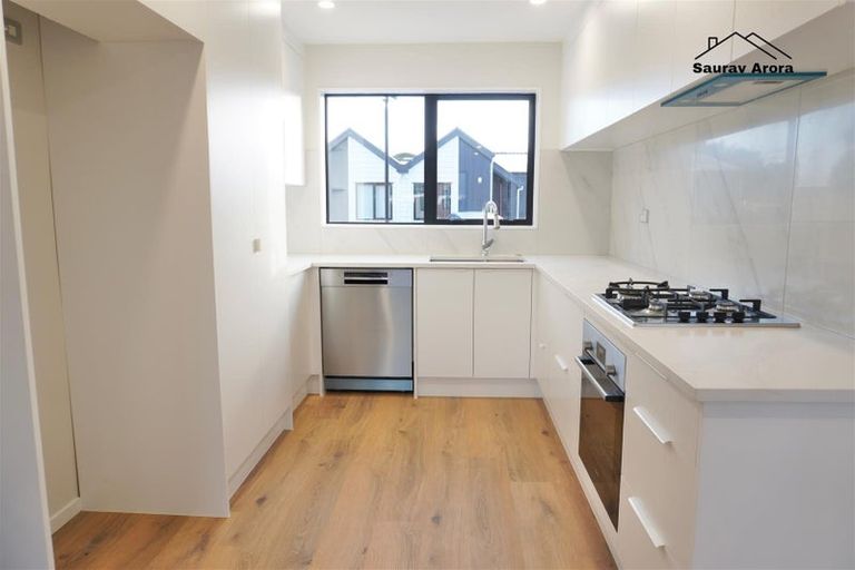 Photo of property in 77 Kaha Road, Papakura, 2110