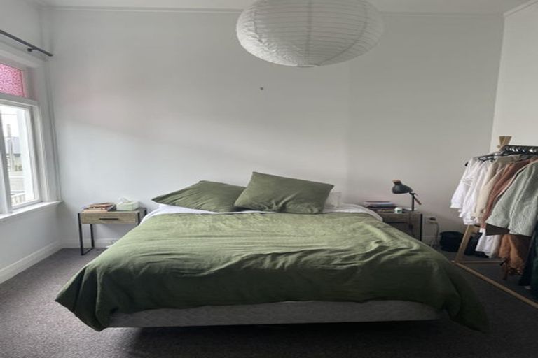 Photo of property in 232 Sutherland Road, Lyall Bay, Wellington, 6022