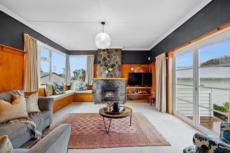 Photo of property in 13 Paynters Avenue, Strandon, New Plymouth, 4312