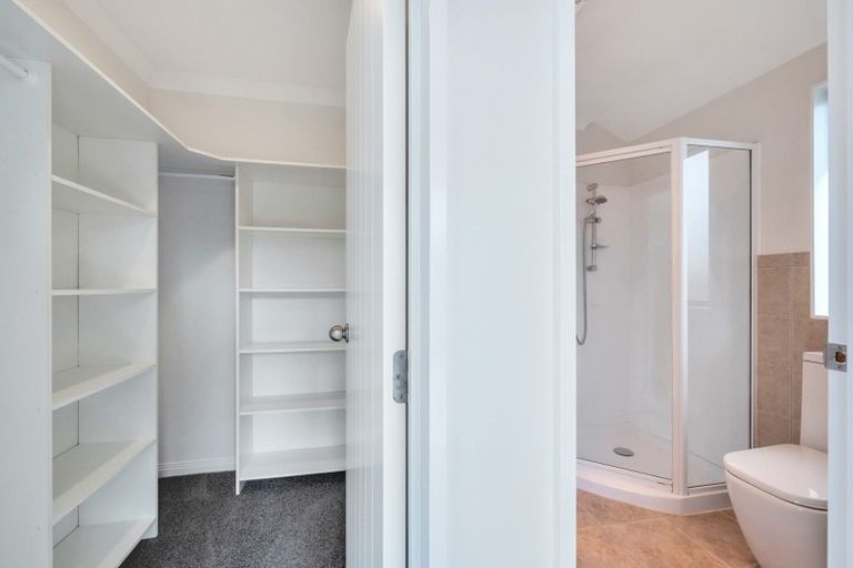 Photo of property in 35 English Oak Drive, Schnapper Rock, Auckland, 0632