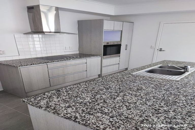 Photo of property in 7/11 Carlos Drive, Flat Bush, Auckland, 2016