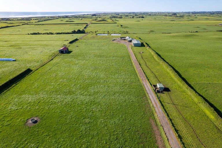 Photo of property in 306 Pungarehu Road, Pungarehu, 4685