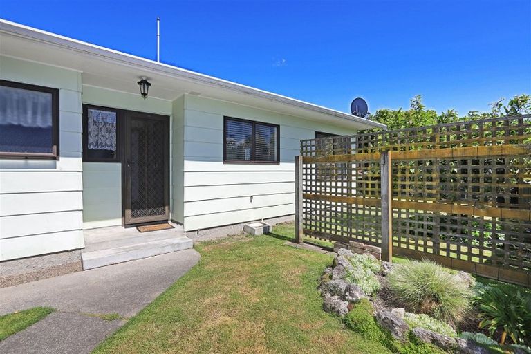 Photo of property in 26 Usherwood Crescent, Akina, Hastings, 4122