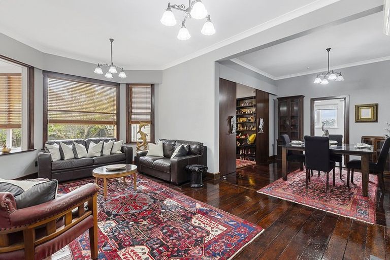 Photo of property in 57 Queens Drive, Lyall Bay, Wellington, 6022