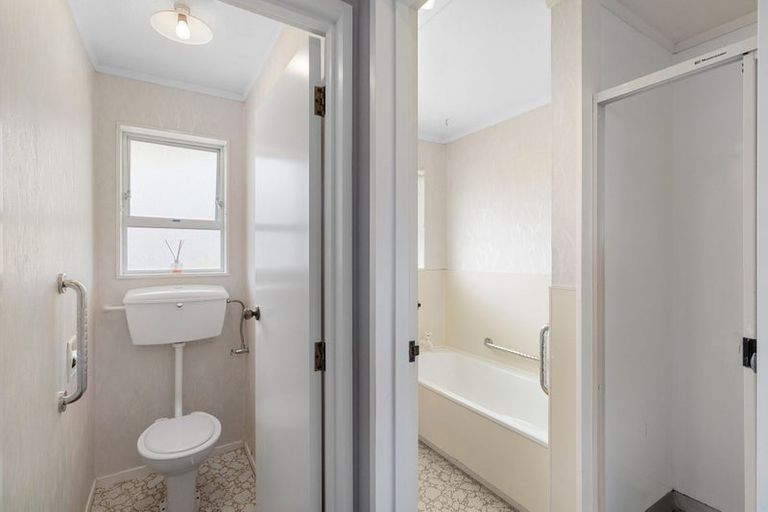 Photo of property in 31 Solway Street, Levin, 5510