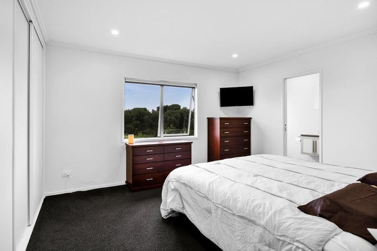 Photo of property in 25c Mason Road, Hawera, 4674