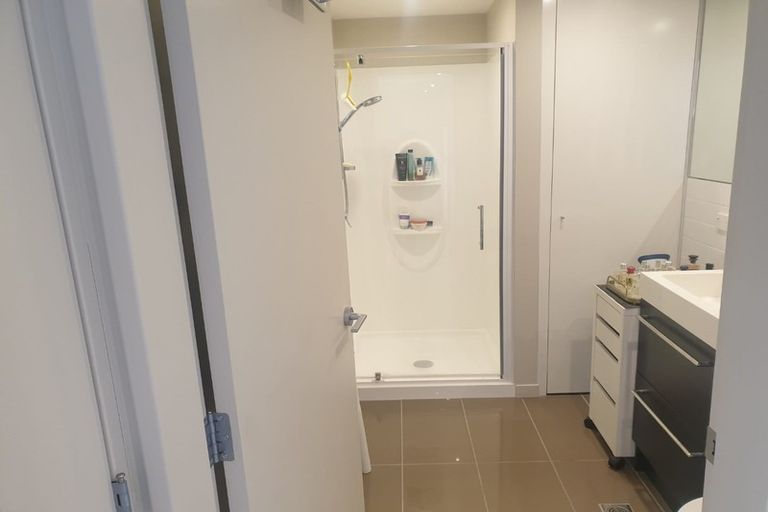 Photo of property in Nouvo Apartments, 5i/21 Rugby Street, Mount Cook, Wellington, 6021