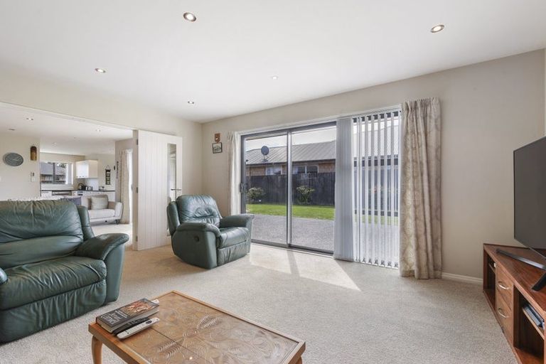 Photo of property in 32 Kotare Avenue, Rangiora, 7400