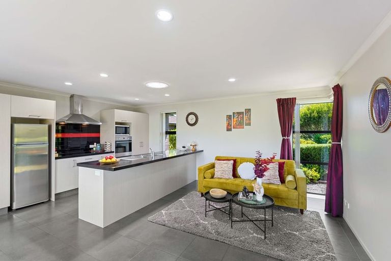 Photo of property in 9 Angus Way, Nikau Valley, Paraparaumu, 5032