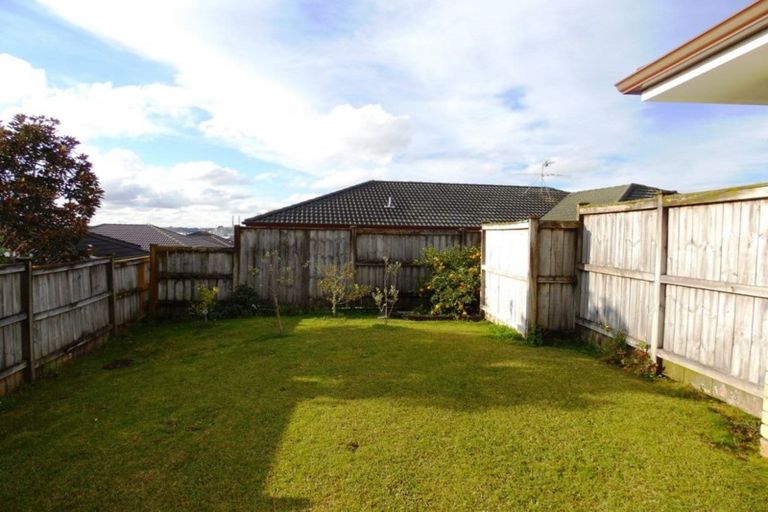 Photo of property in 19 Richfield Crescent, Westgate, Auckland, 0614