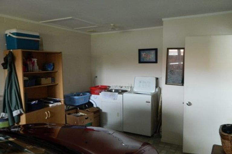 Photo of property in 41a Riverstone Road, Te Atatu Peninsula, Auckland, 0610