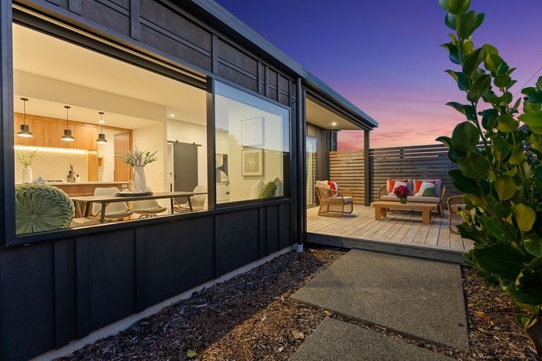 Photo of property in 9 Kaiwaru Place, Waikanae, 5036
