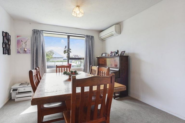 Photo of property in 13 Parkhouse Drive, Rangiora, 7400